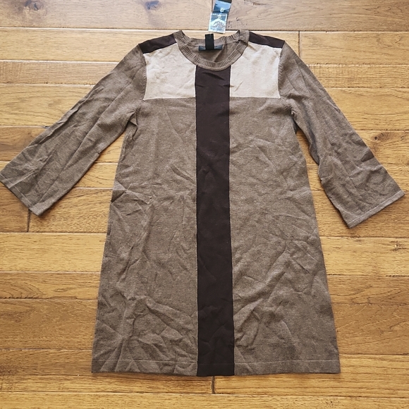 Bundle / lot of 3 Petitie sized clothes. Denim shorts, colorblock dress - Picture 9 of 11